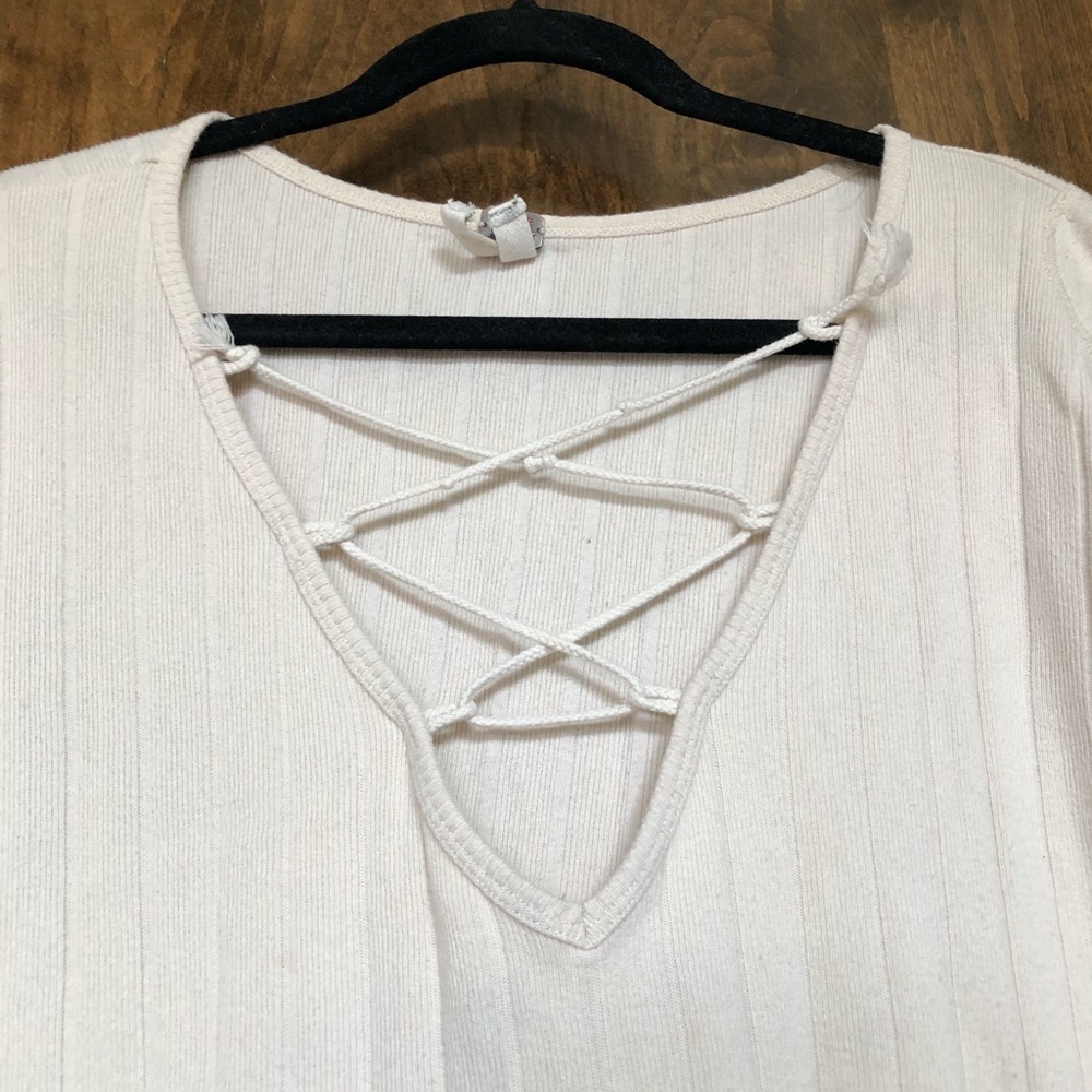 Free People Cream 3/4 Sleeve Sweater Size M - Picture 2 of 7